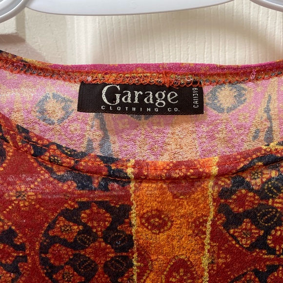 Vintage Garage Top - Picture 2 of 3